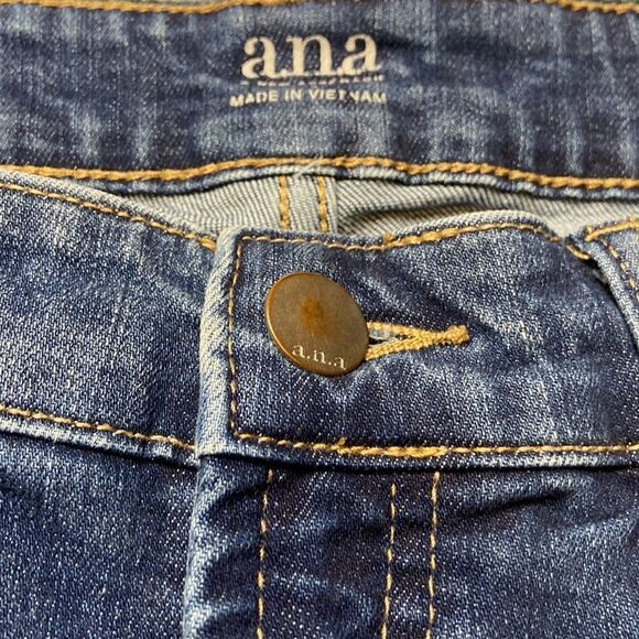 A.N.A Jean Shorts - Picture 2 of 6